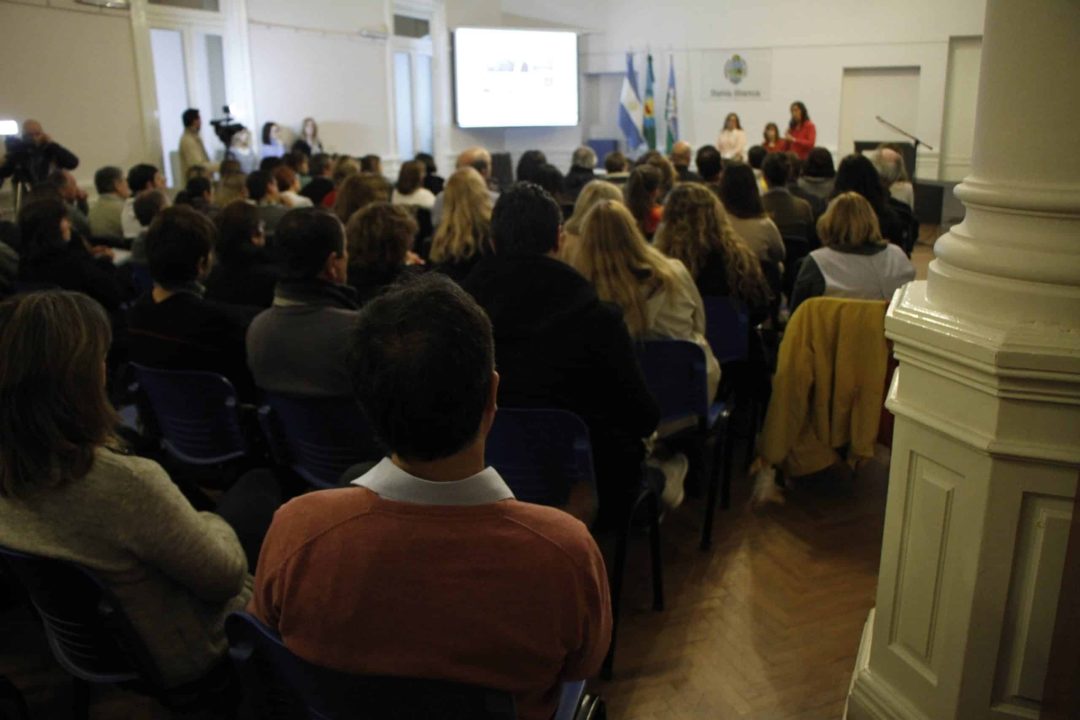 Menos papeles: Lo municipales tendrán recibos de sueldos electrónicos