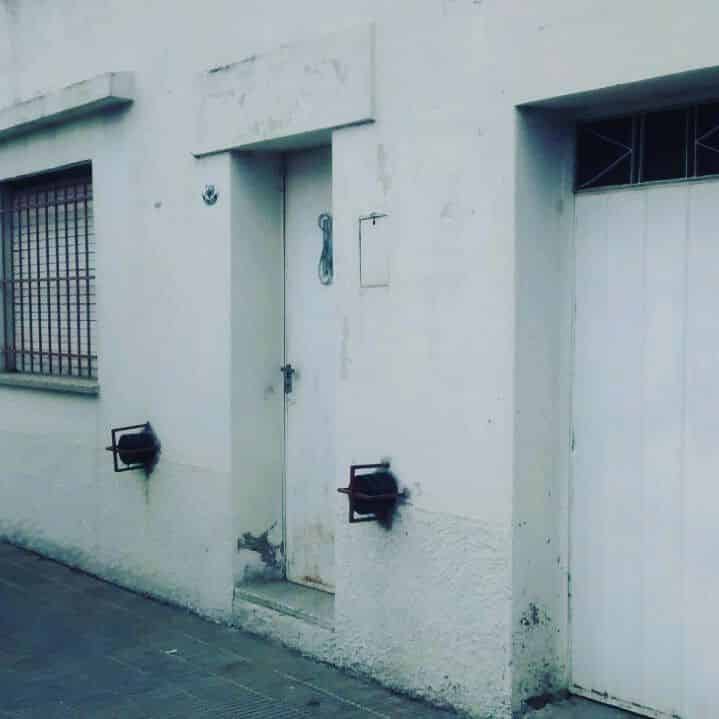 Se fue a misa y le robaron