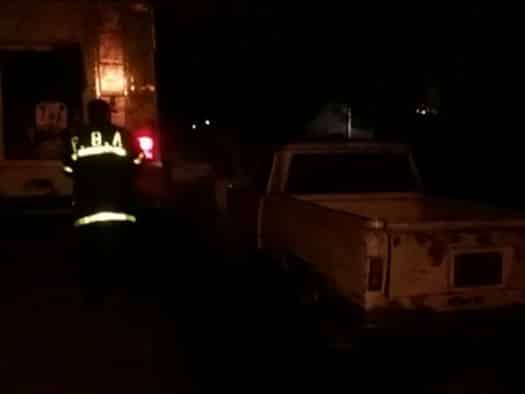 Mirá cómo se quemó una camioneta en la vía pública
