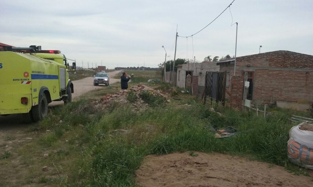Un hombre sufrió quemaduras cuando se prendió fuego su casa