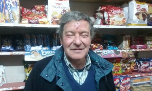 Golpearon ferozmente a un kiosquero para robarle $200