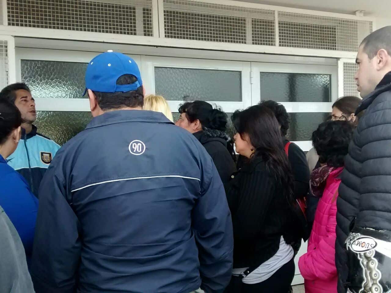 Denuncian que abusaron de un chico de la escuela del Boulevard