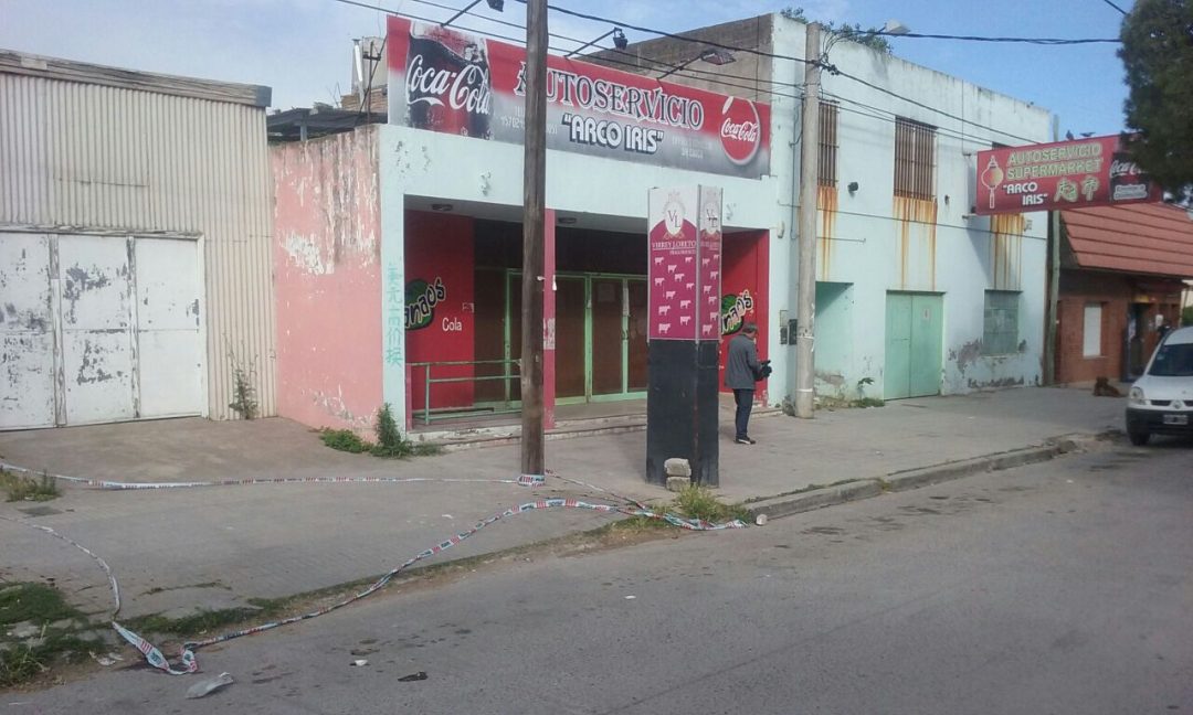 Un comerciante chino está internado con muerte cerebral luego de ser atacado por dos delincuentes que quisieron asaltarlo