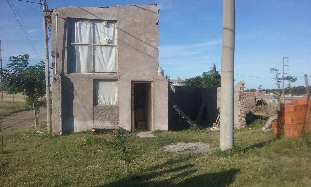 Otra entradera: robaron $45.000 en el barrio 9 de noviembre tras gatillarle en la cabeza a un hombre