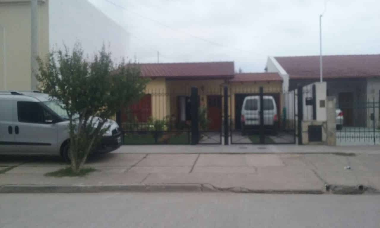 Robaron 30 mil pesos de una casa en Cerri