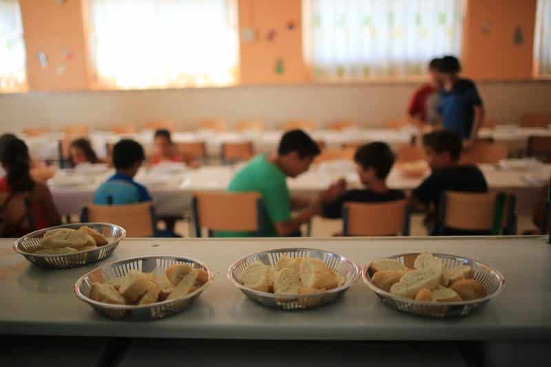 Uno de cuatro alumnos recibe el almuerzo en escuelas estatales