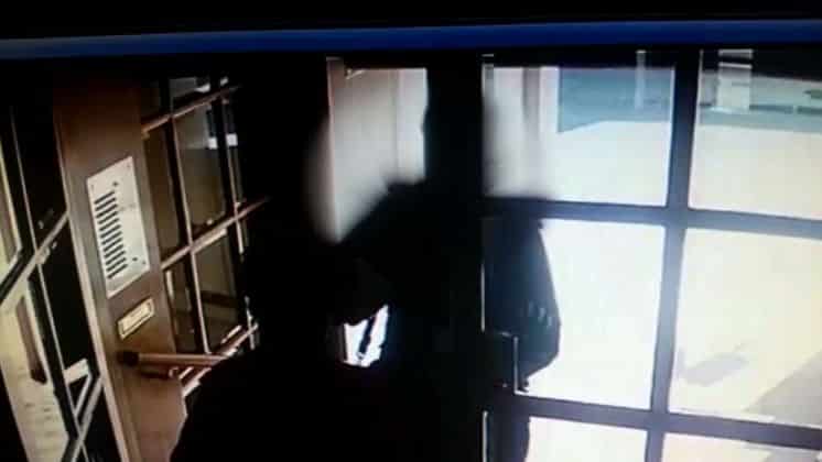 Así engañaron a la abuela y le robaron 15 mil dólares