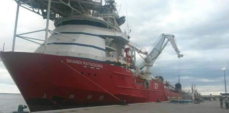 Submarino: el viento demora la salida del sumergible