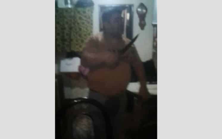 Lo filmaron cuando atacaba su ex con una cuchilla