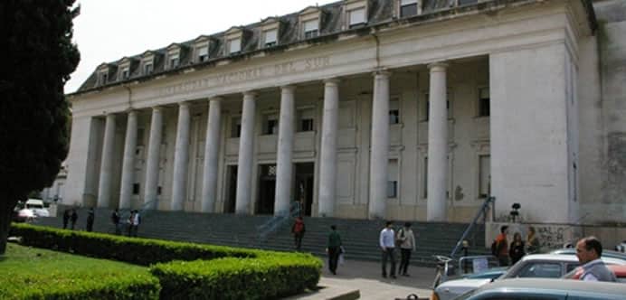 Habilitan la vuelta a clases presenciales en las universidades