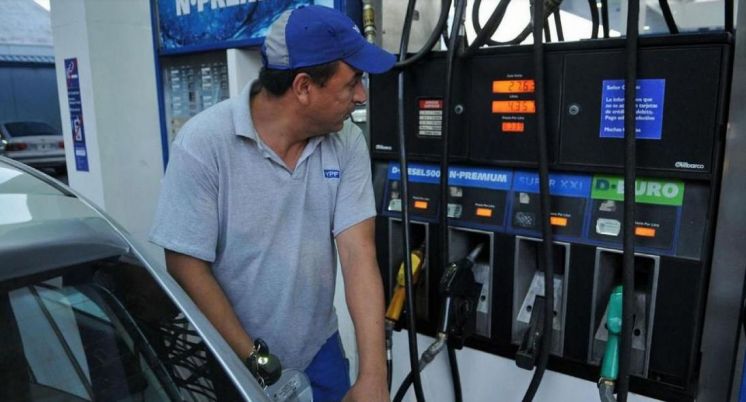 Cómo quedaron los precios de los combustibles tras la baja de dispuesta por YPF