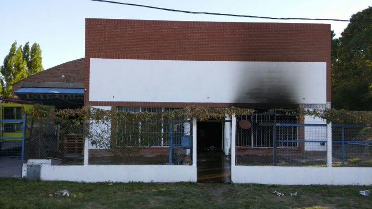 Robo e incendio en un depósito de bebidas