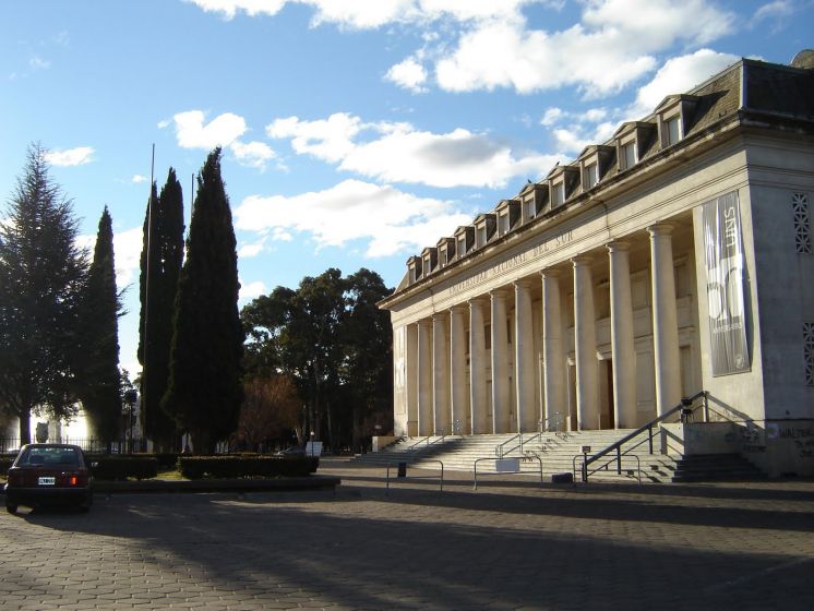Universidad Nacional del Sur: ya se puede tramitar el cambio de género en el diploma universitario