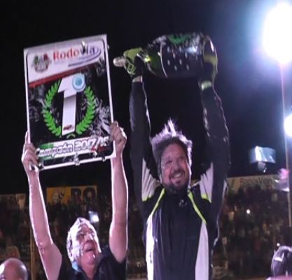 Claudio Roth el campeón del estival de midget