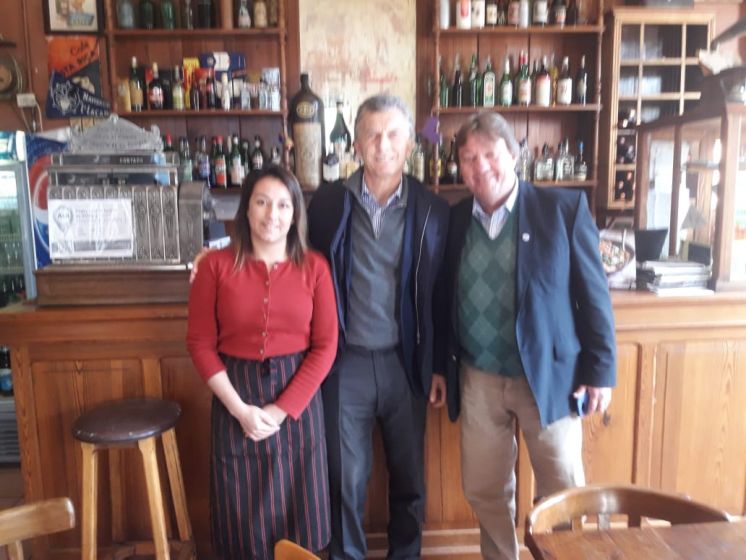 Macri en Bahía: tomó un té de tilo y dejó $15 de propina
