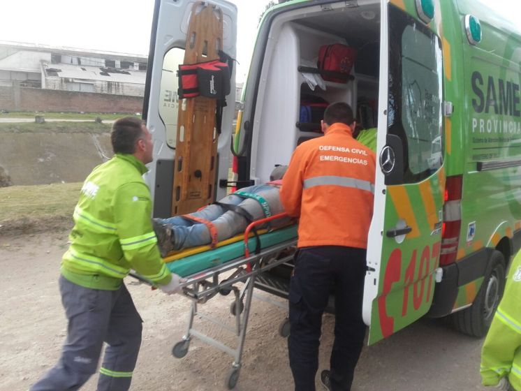 Cayó de 4 metros al vacío y fue internado