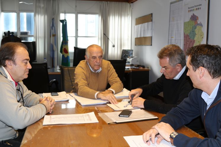 Acuerdan finalizar 448 viviendas del Plan Federal