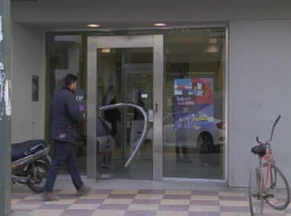 Robaron, escaparon y perdieron el botín