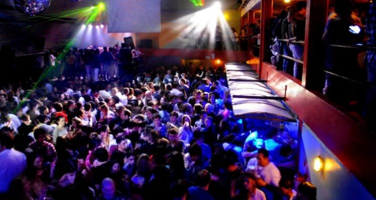 Se investiga la muerte de un joven en el Club Universitario