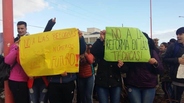 Reclamo en las Escuelas Técnicas