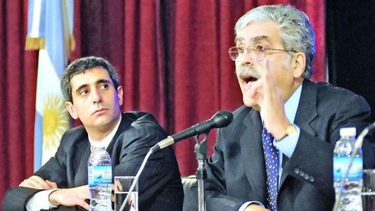 Cuadernos de las coimas: se entregó otro exfuncionario “K”