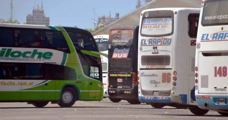 Es obligatorio el uso de cinturón de seguridad en colectivos de larga distancia