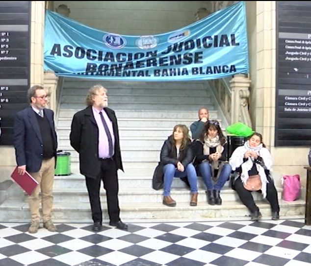 Los judiciales van el paro