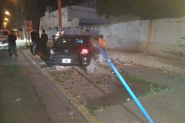 Chocó y le dio positivo el test de alcoholemia