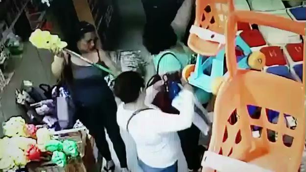 Video: así atacan las mecheras en el centro bahiense