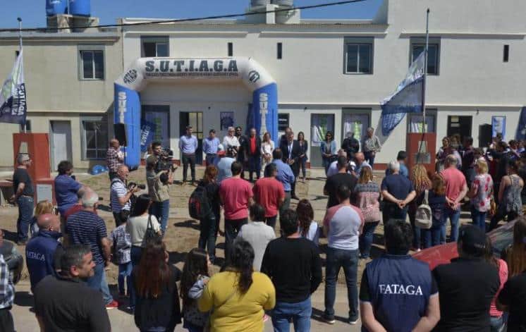 14 familias recibieron su vivienda