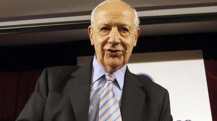 Lavagna dijo que a mitad de año decidirá si es candidato a presidente