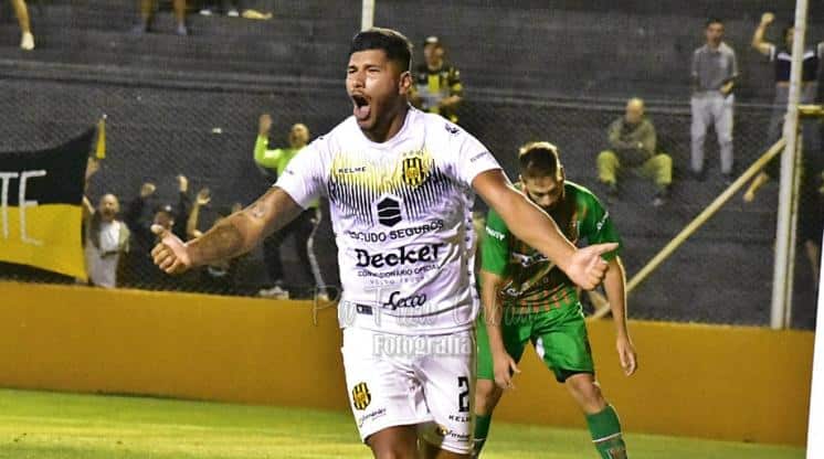 Olimpo ganó sobre el final y se ilusiona con salvarse