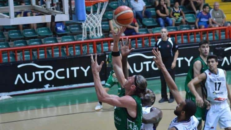 Bahía Basket ganó en Córdoba