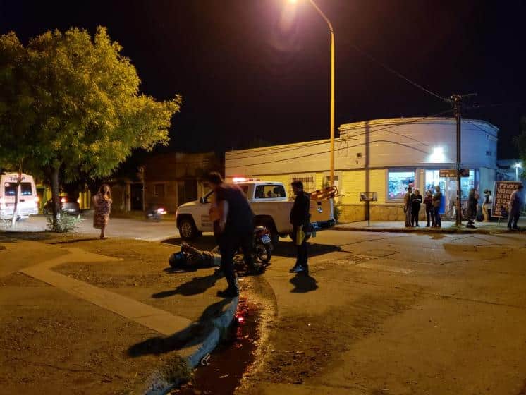 Dos hospitalizados tras un choque de motos