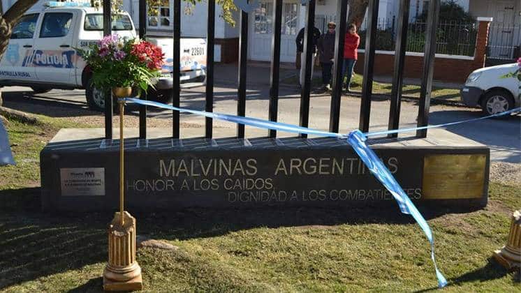 Acto homenaje a Veteranos y Caídos en Malvinas