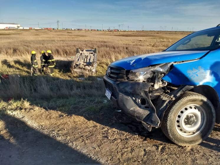 Vuelco en la ruta camino a Punta Alta