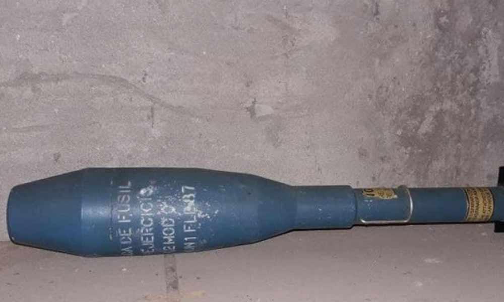 Encontró una granada en el galpón de su casa