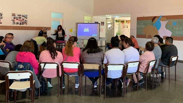 Taller sobre noviazgo sin violencia
