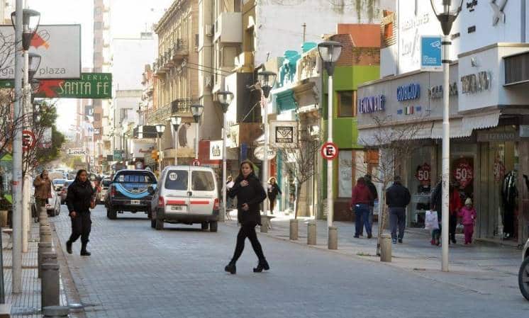 Las ventas en comercio cayeron un 14%