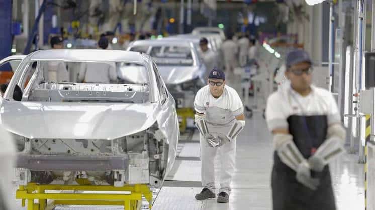 La actividad económica volvió a caer en mayo: retroceso de 5,5% en el último año