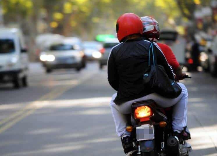 Promulgan la ley que busca combatir a los “motochorros”