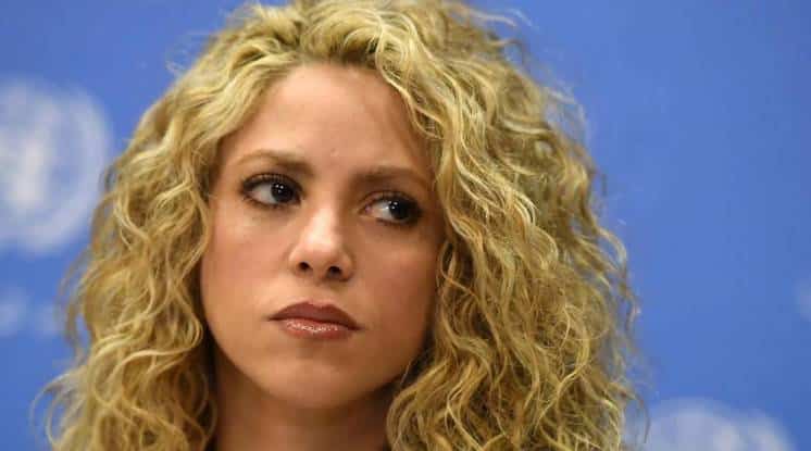 Shakira a de La Rúa: “Descansa y vuela hacia un lugar sin traiciones”