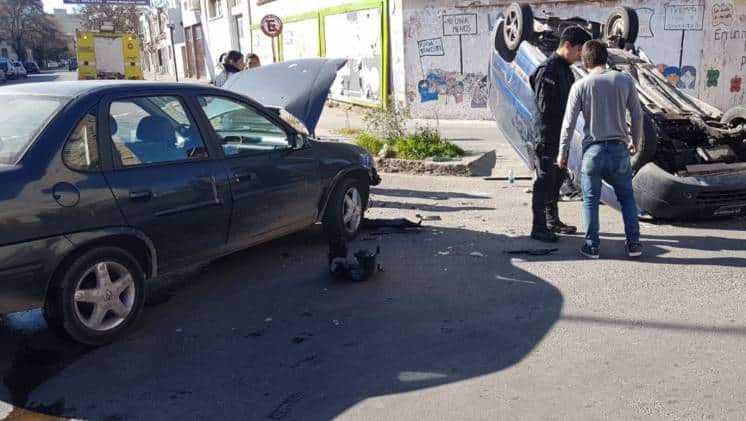 Dos menores fueron hospitalizados tras un choque