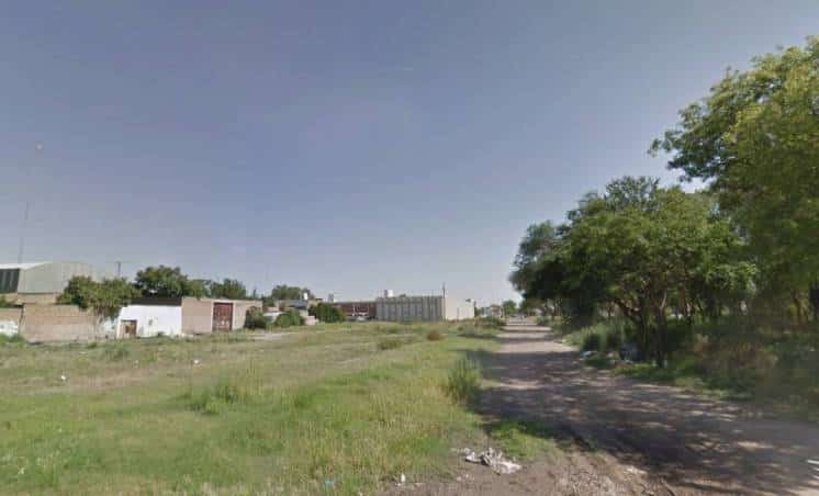 Le robaron su moto, los encontró y se peleó con los delincuentes
