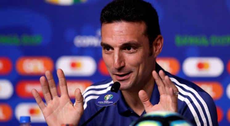 Lionel Scaloni confirmó que Lionel Messi será titular ante Brasil en San Juan
