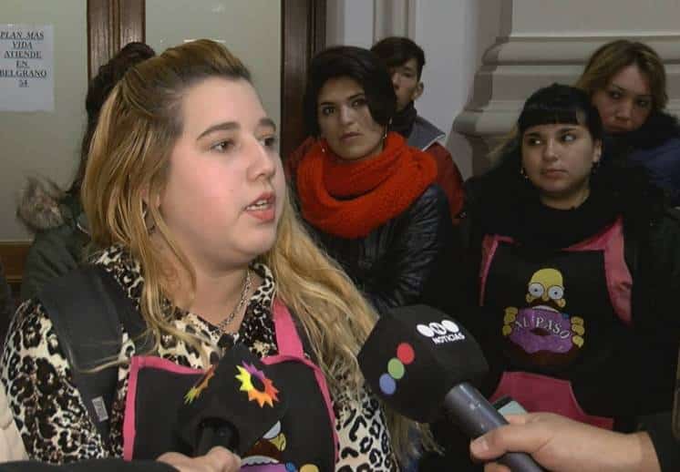 Las vendedoras de rosquitas se manifestaron en el Municipio