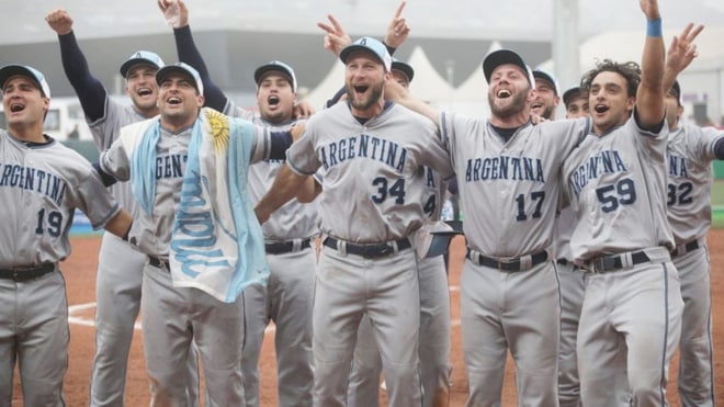 El Softbol sigue brillando: Medalla de oro para Los Gauchos en Lima