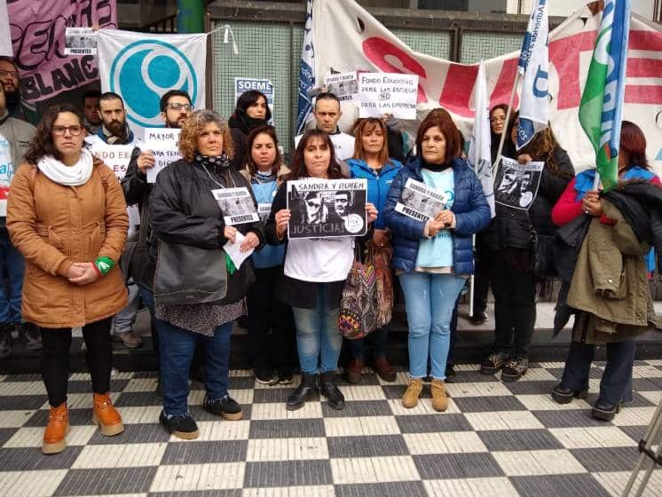 Manifestación de SUTEBA por docentes fallecidos en la explosión de Moreno