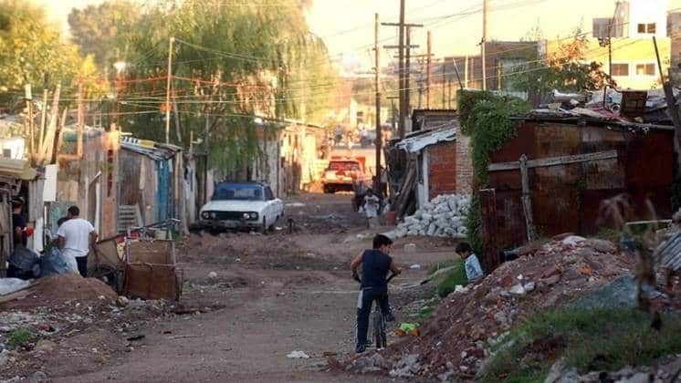 Hay más de 75 mil pobres y 12 mil indigentes en Bahía