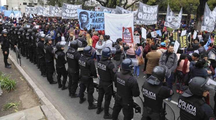 El Gobierno cree que aumentarán los cortes y por internas entre piqueteros